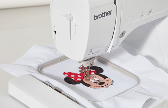 Vyšívací stroj Brother M240ED 