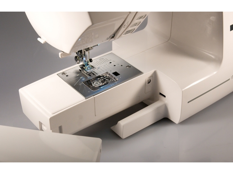 Šicí stroj Janome 607TXL